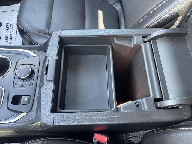 Used 2018 Chevrolet Traverse Premier AWD/4WD image 38