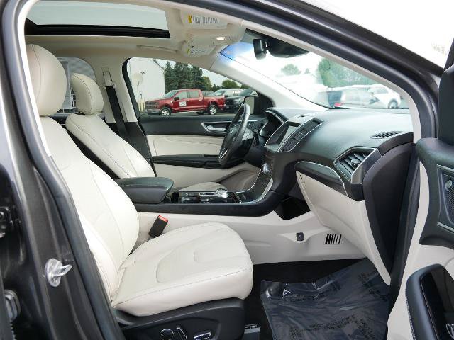 Certified 2019 Ford Edge Titanium w/ Equipment Group 301A AWD/4WD image 14