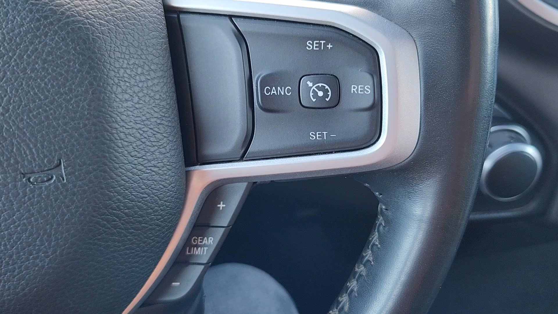 Used 2022 RAM 1500 Big Horn AWD/4WD image 13