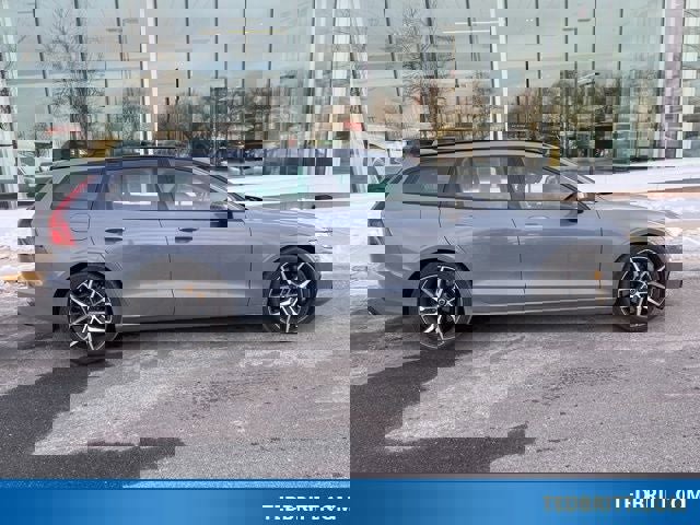 Used 2024 Volvo V60 T8 Polestar image 6