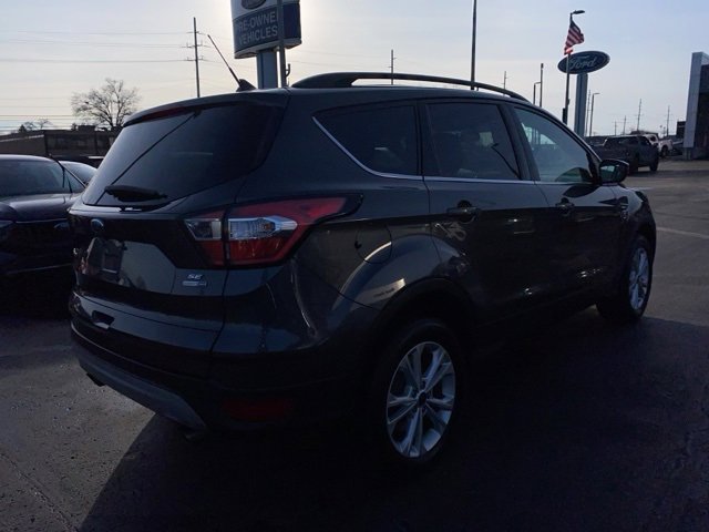 Certified 2018 Ford Escape SE w/ SE Sync 3 Package image 5