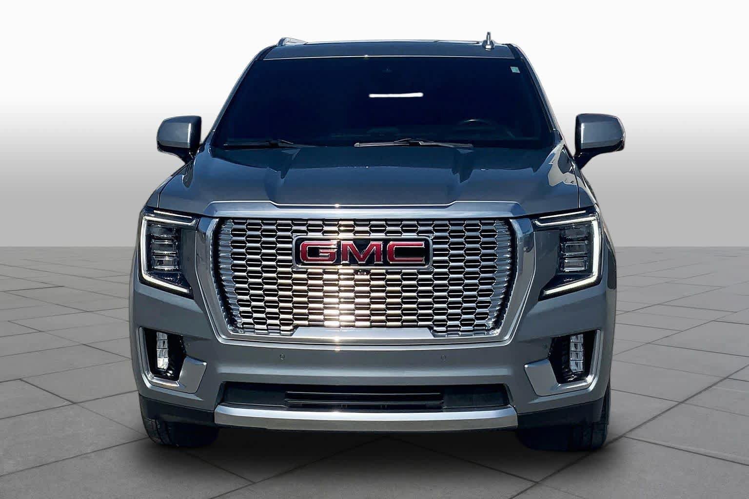 Used 2023 GMC Yukon Denali w/ Denali Reserve Package AWD/4WD image 4