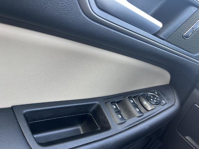 Certified 2023 Ford Edge SEL w/ Convenience Package AWD/4WD image 17