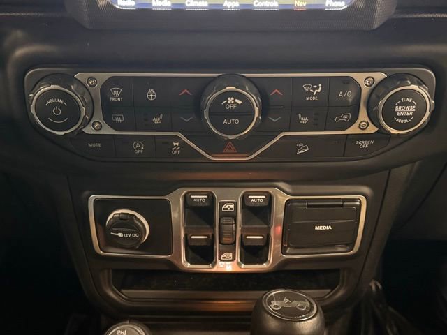 Used 2018 Jeep Wrangler Unlimited Sahara image 31