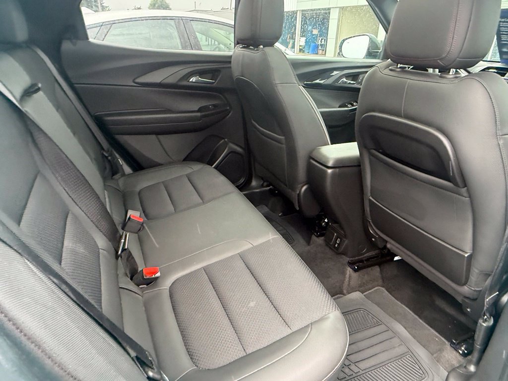 Used 2021 Chevrolet TrailBlazer RS w/ Sun and Liftgate Package AWD/4WD image 21