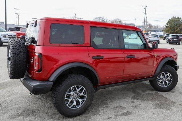 Certified 2025 Ford Bronco Badlands AWD/4WD image 3