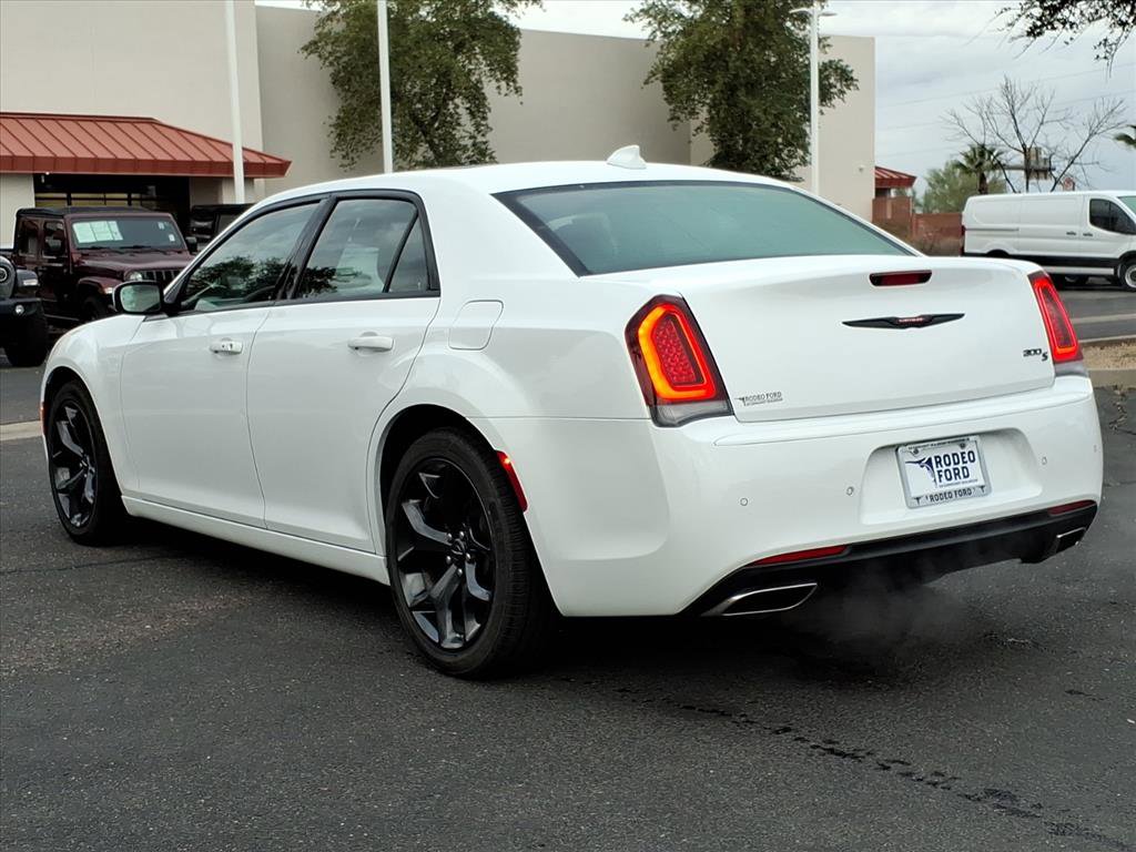 Used 2023 Chrysler 300 S image 3