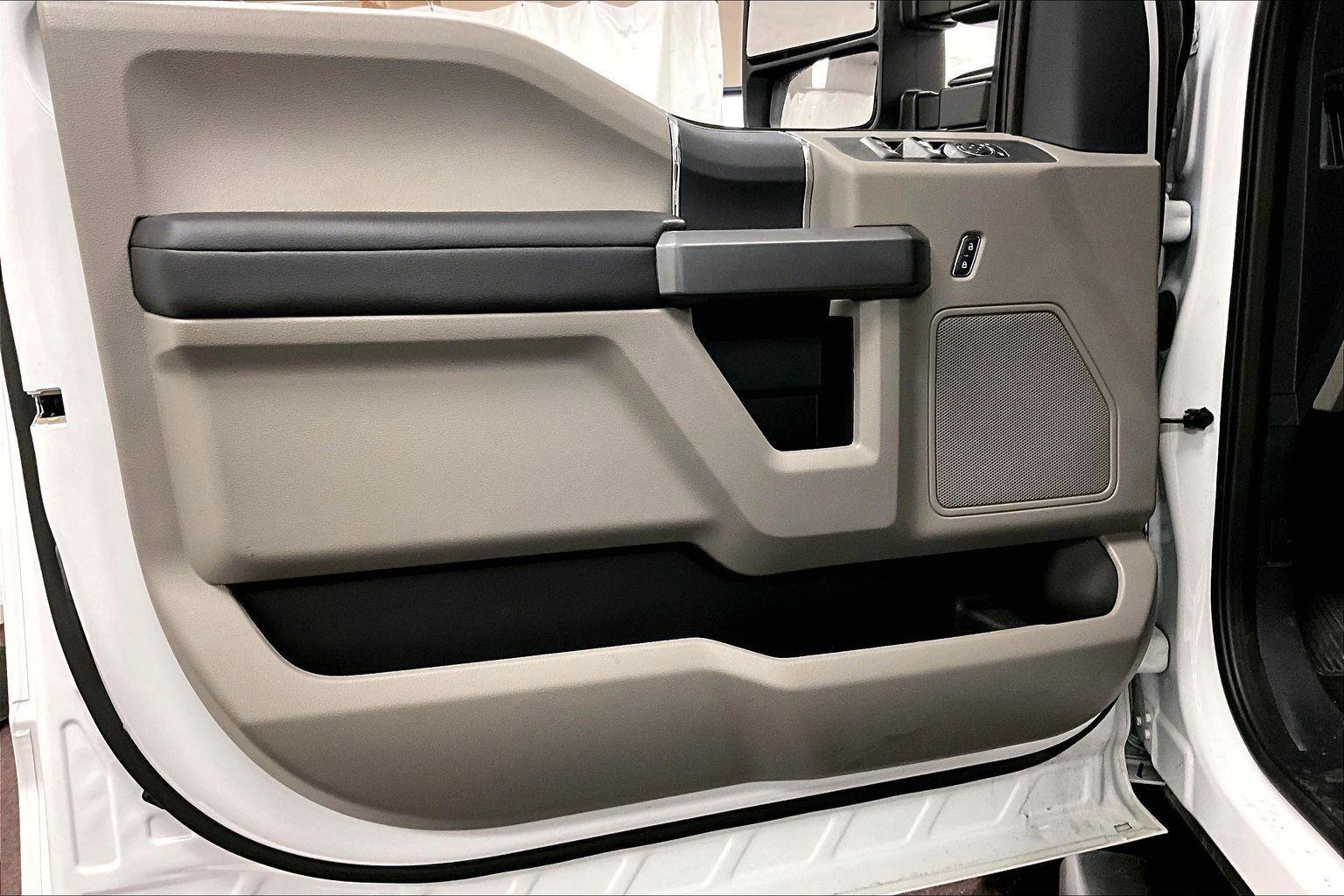 Certified 2022 Ford F350 XLT w/ XLT Value Package image 22