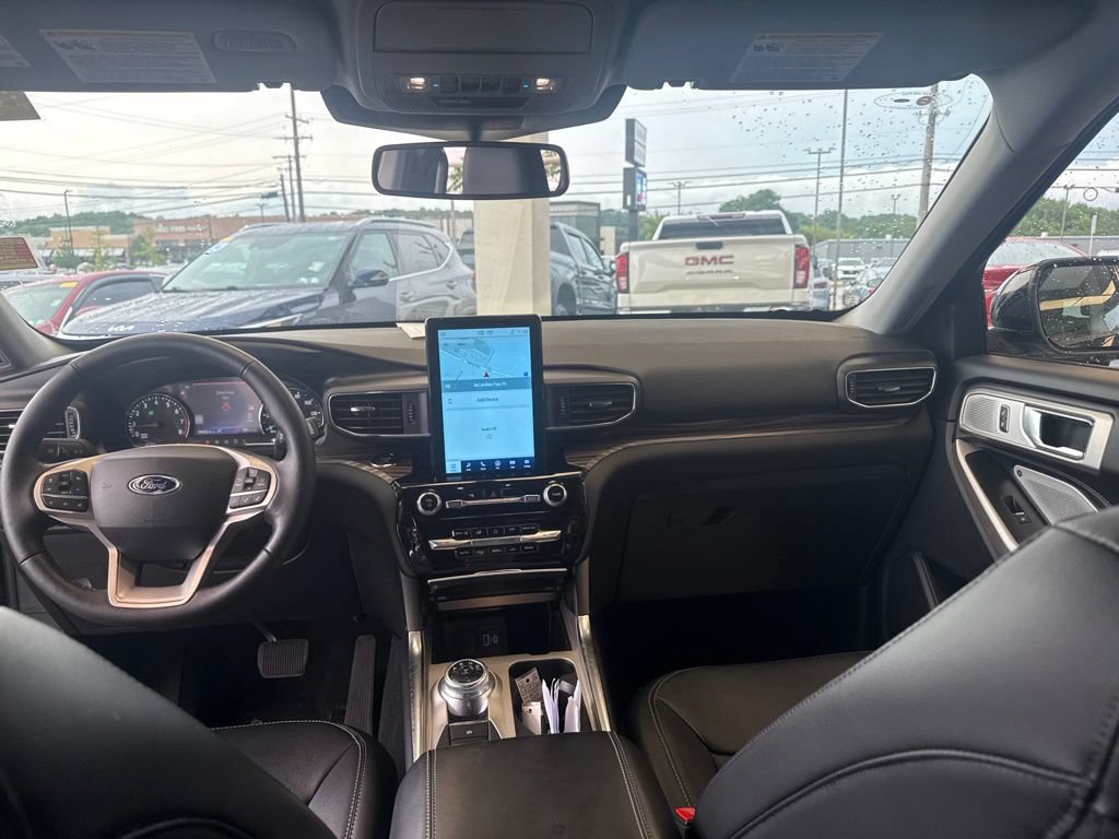 Certified 2024 Ford Explorer Limited w/ Limited Technology Package AWD/4WD image 16