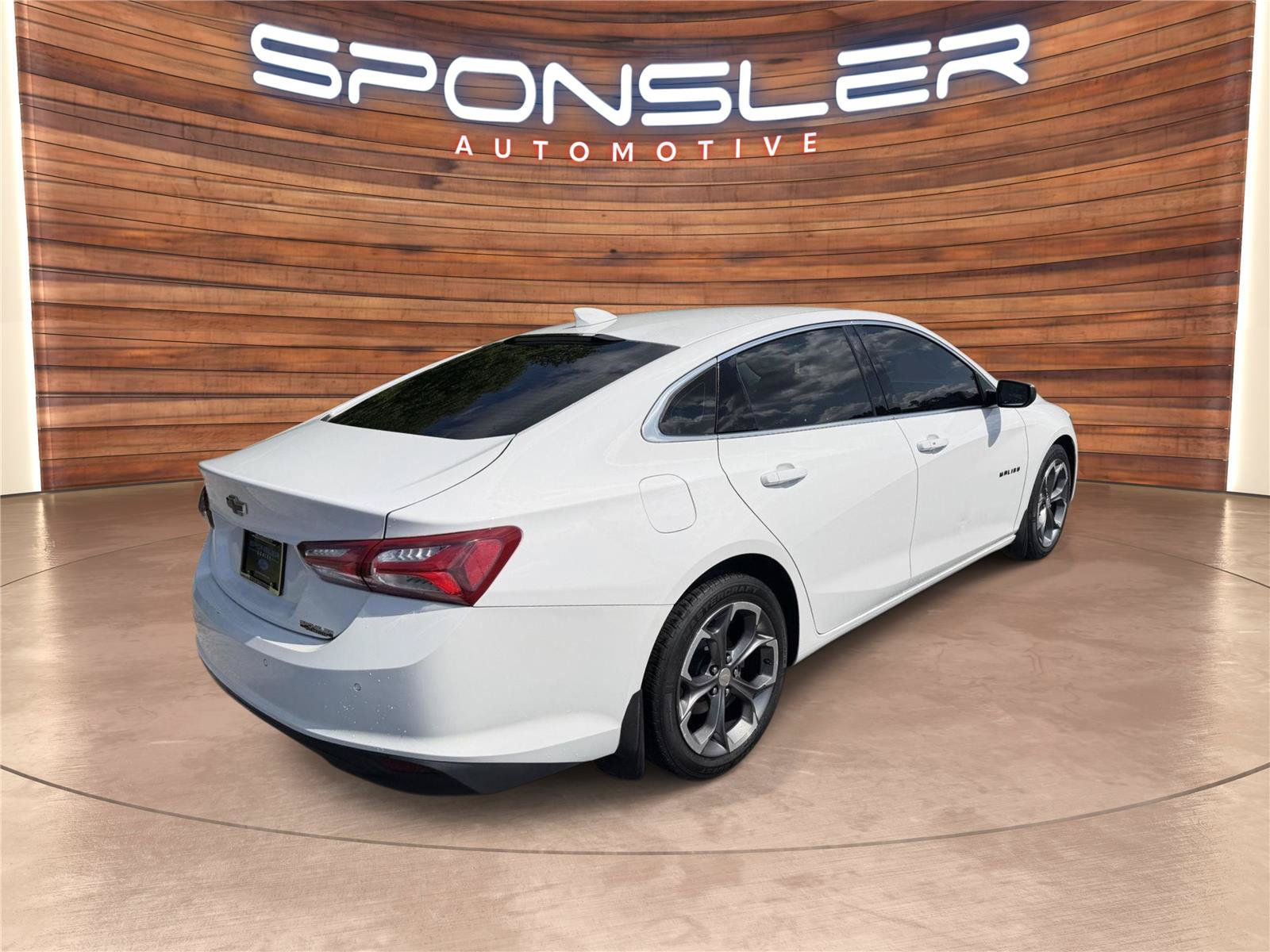 Used 2021 Chevrolet Malibu LT FWD image 6