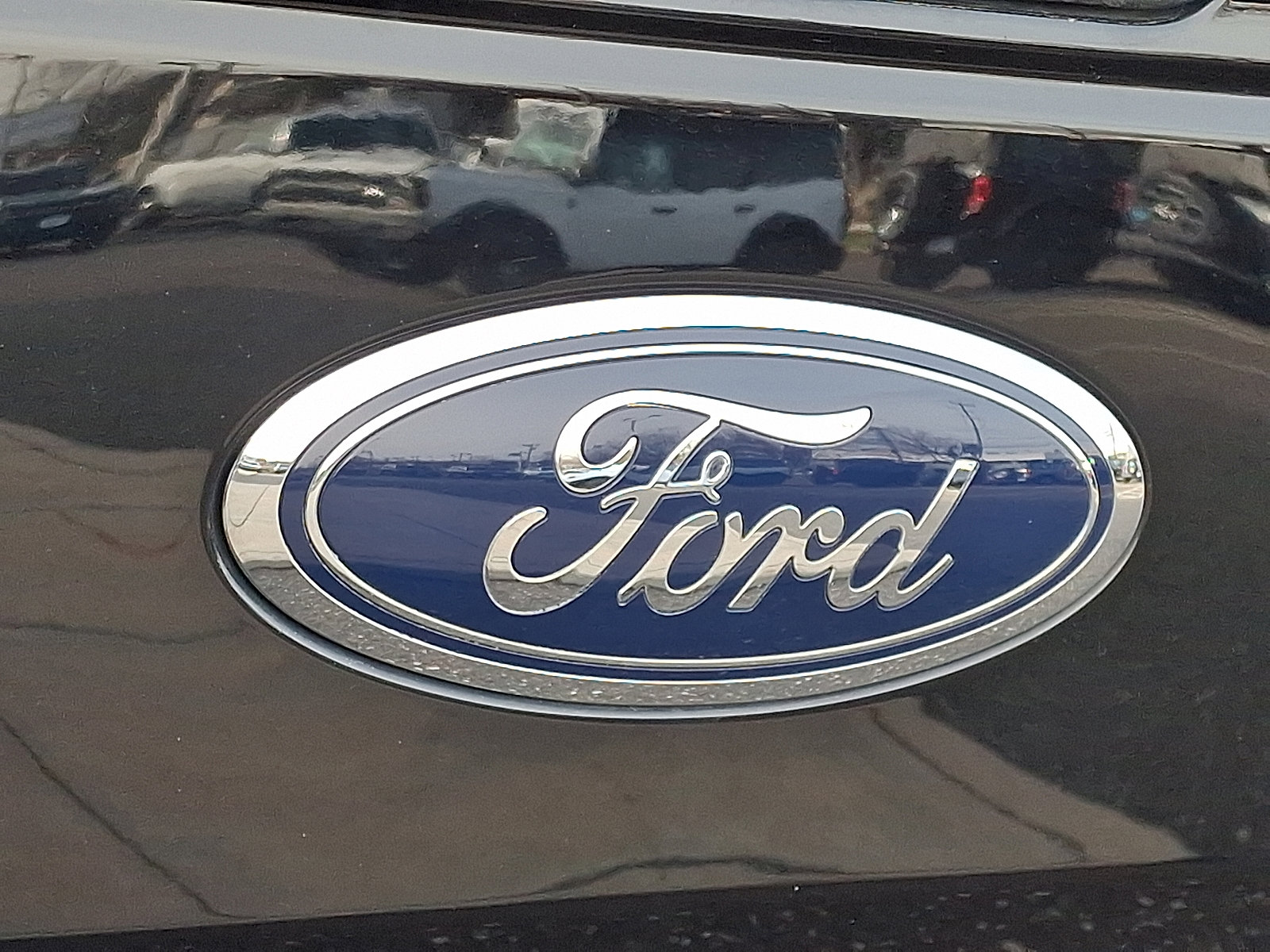 Certified 2019 Ford F150 XLT w/ Equipment Group 302A Luxury image 30