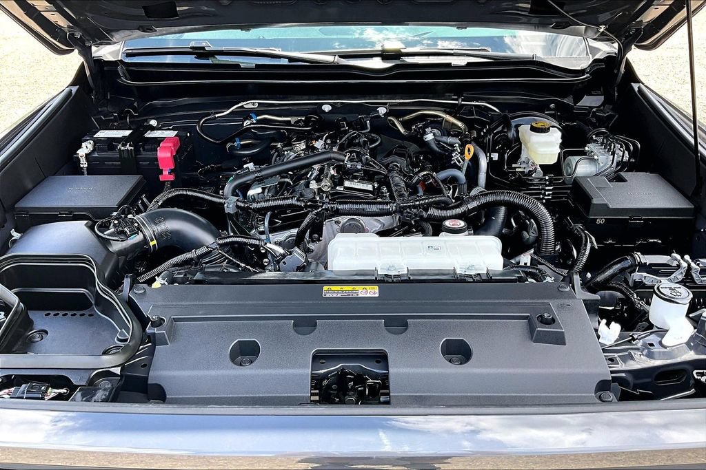 Used 2025 Toyota Tacoma TRD Sport AWD/4WD image 10