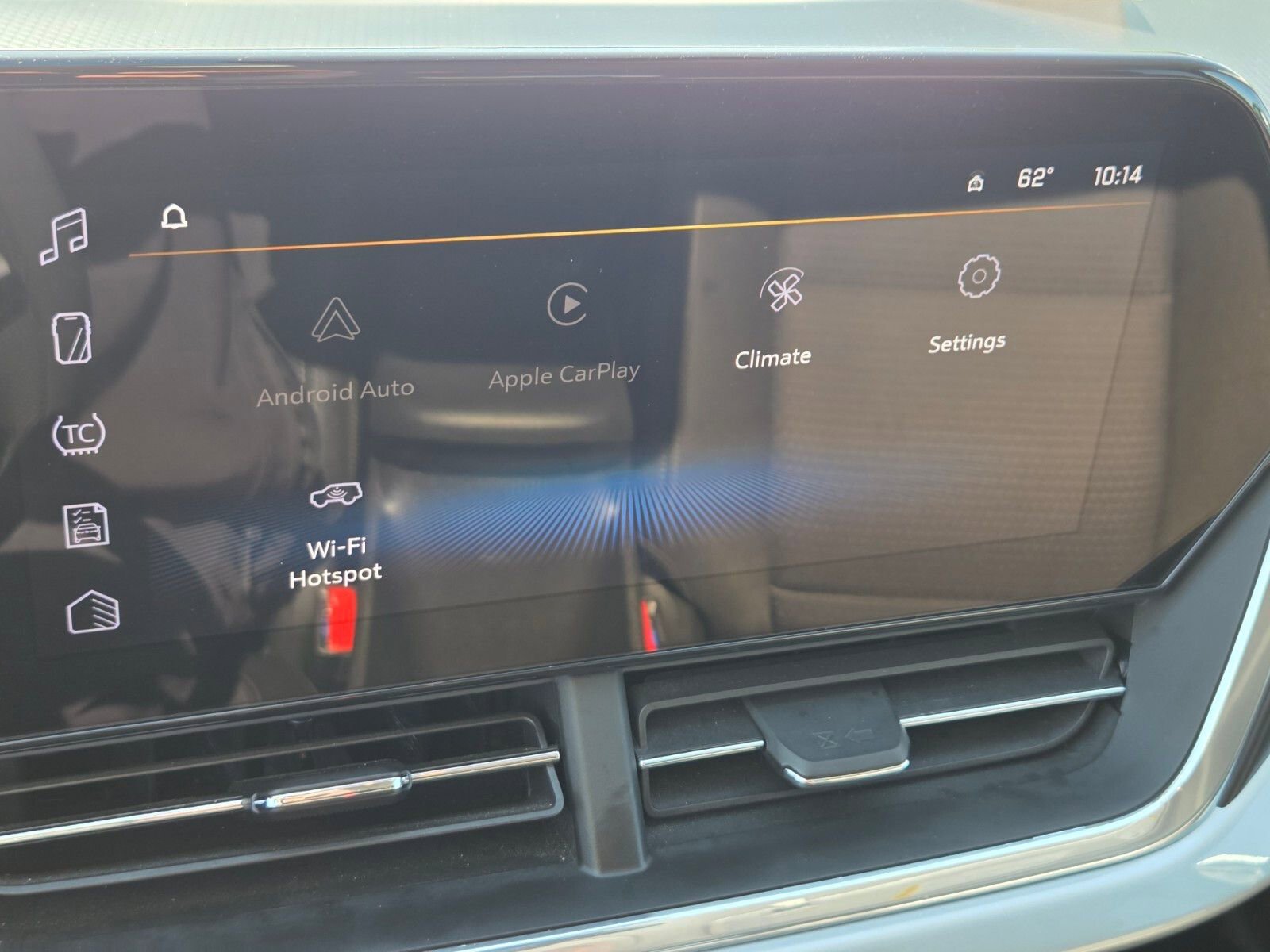 Used 2025 Chevrolet Trax LT image 19