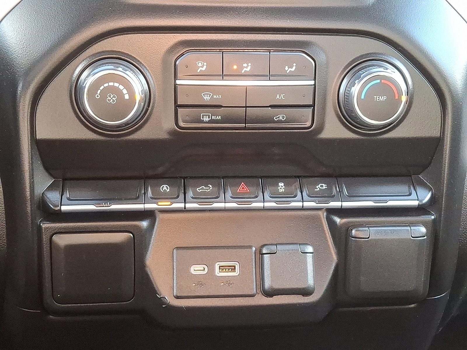 Used 2021 Chevrolet Silverado 1500 Custom image 15