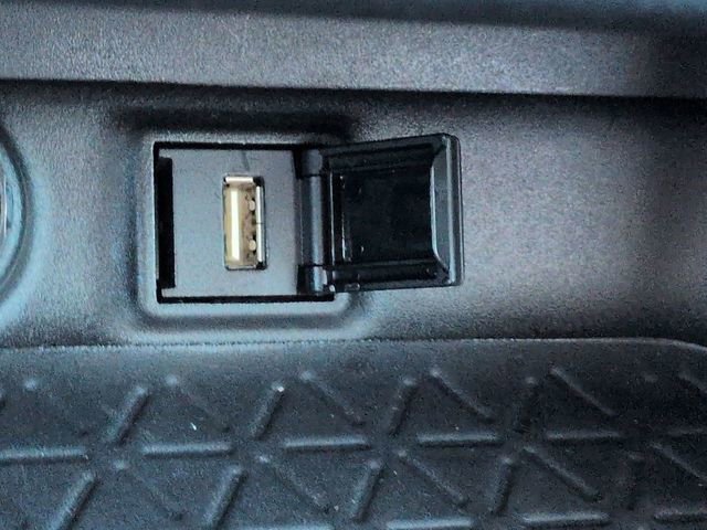 Used 2022 Toyota RAV4 XLE Premium image 22