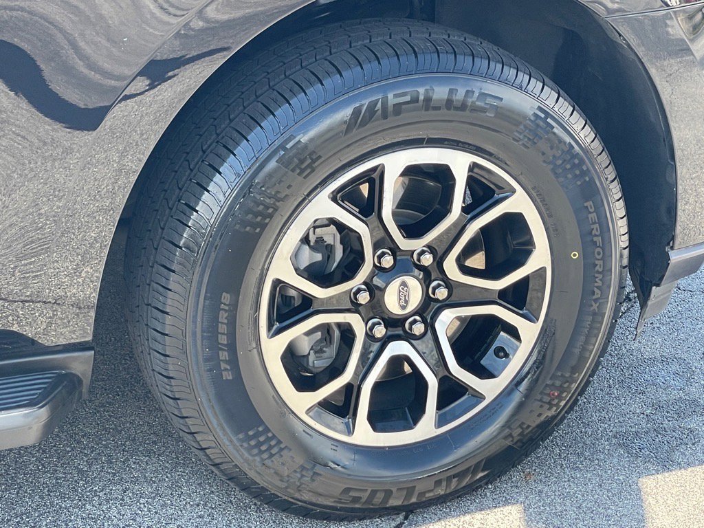 Certified 2024 Ford Expedition XLT image 10