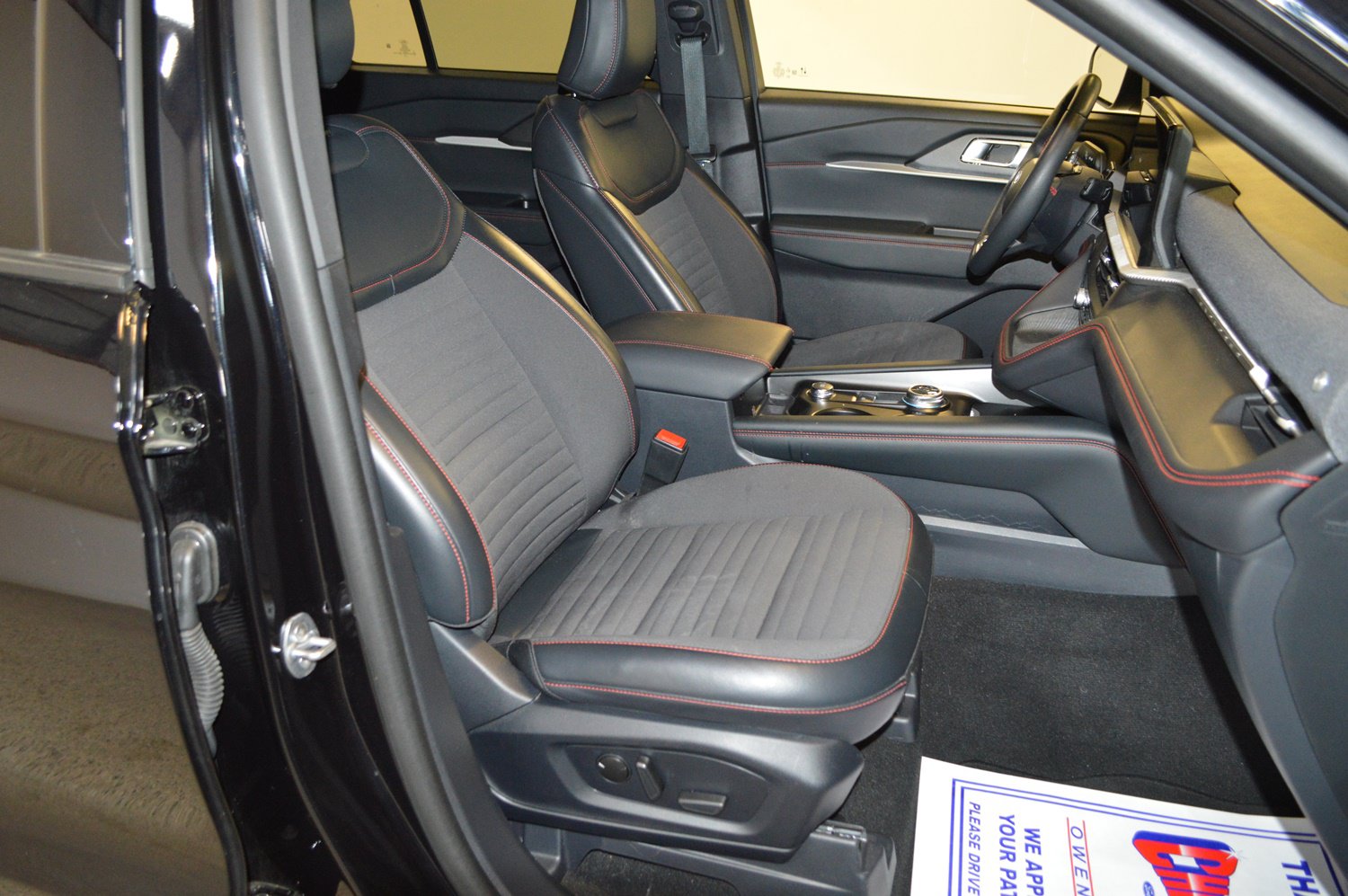 Certified 2025 Ford Explorer ST-Line AWD/4WD image 11