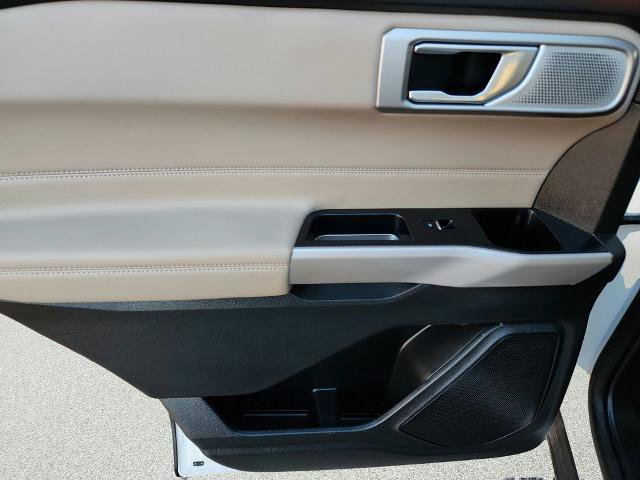 Certified 2023 Ford Explorer Limited w/ Limited Technology Package RWD image 23