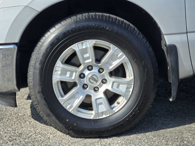 Used 2017 Nissan Titan SV RWD image 10