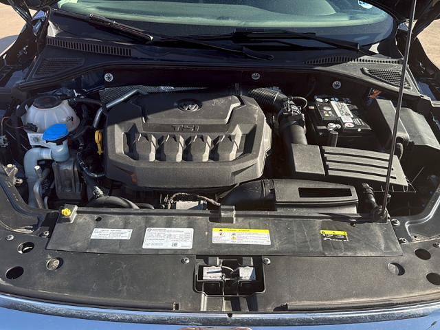 Used 2022 Volkswagen Passat 2.0T SE FWD image 21
