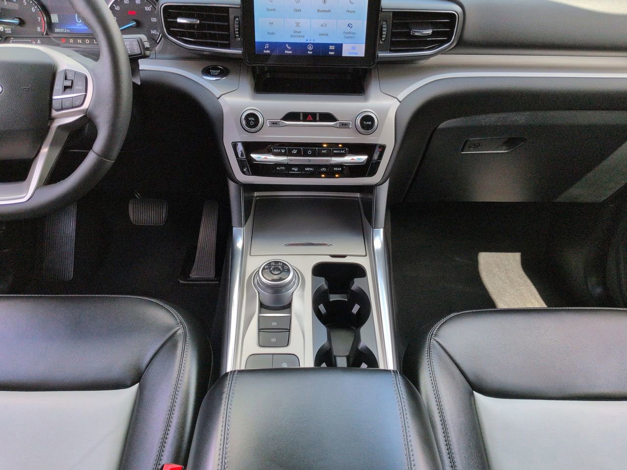 Certified 2023 Ford Explorer XLT w/ Equipment Group 202A image 19