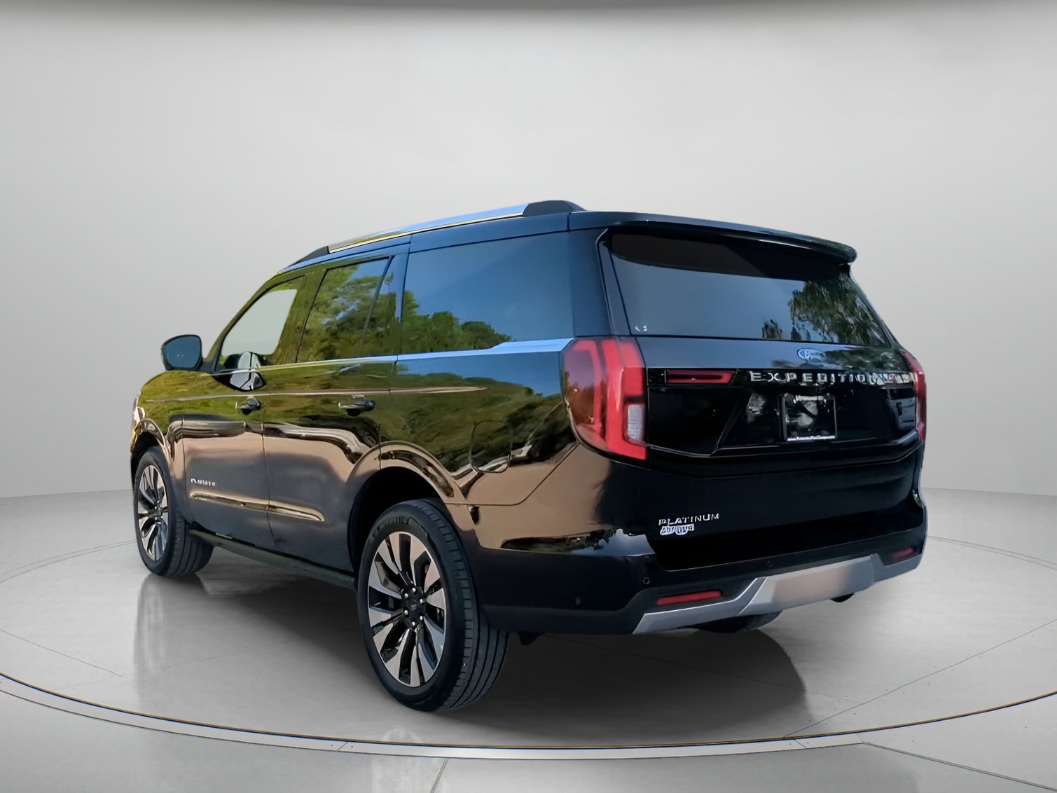 Certified 2025 Ford Expedition Platinum w/ Driver's Package AWD/4WD image 21