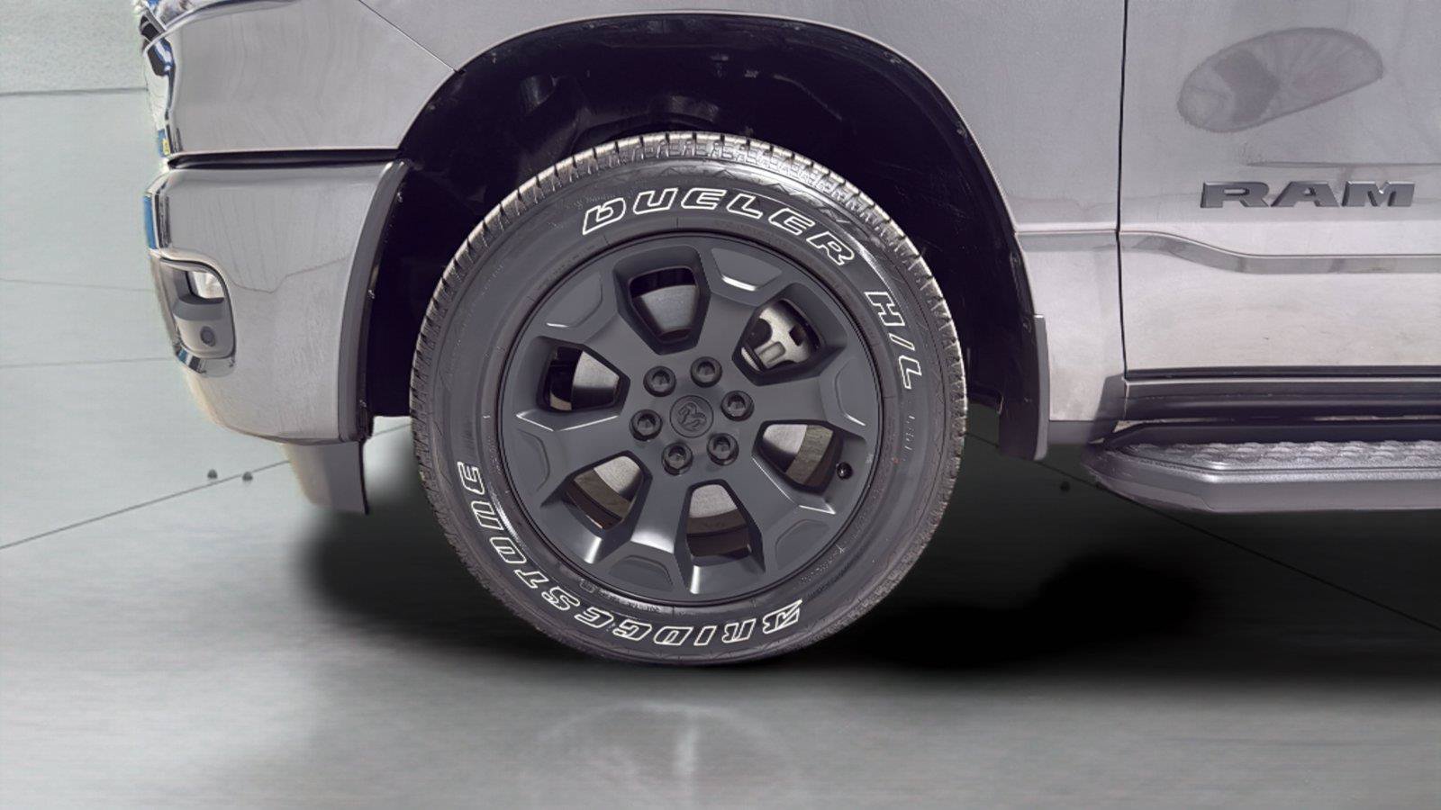 Used 2026 RAM 1500 Express AWD/4WD image 30