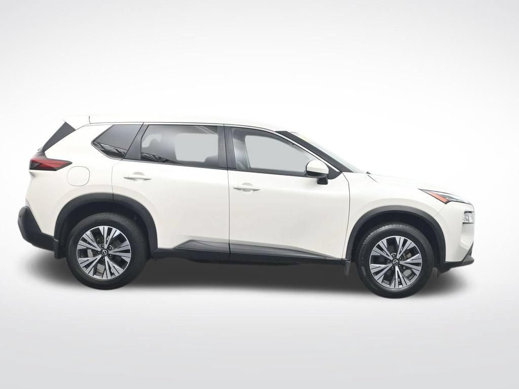 Used 2023 Nissan Rogue SV FWD image 4