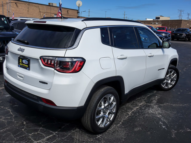 Used 2022 Jeep Compass Latitude w/ Sun and Sound Group AWD/4WD image 8