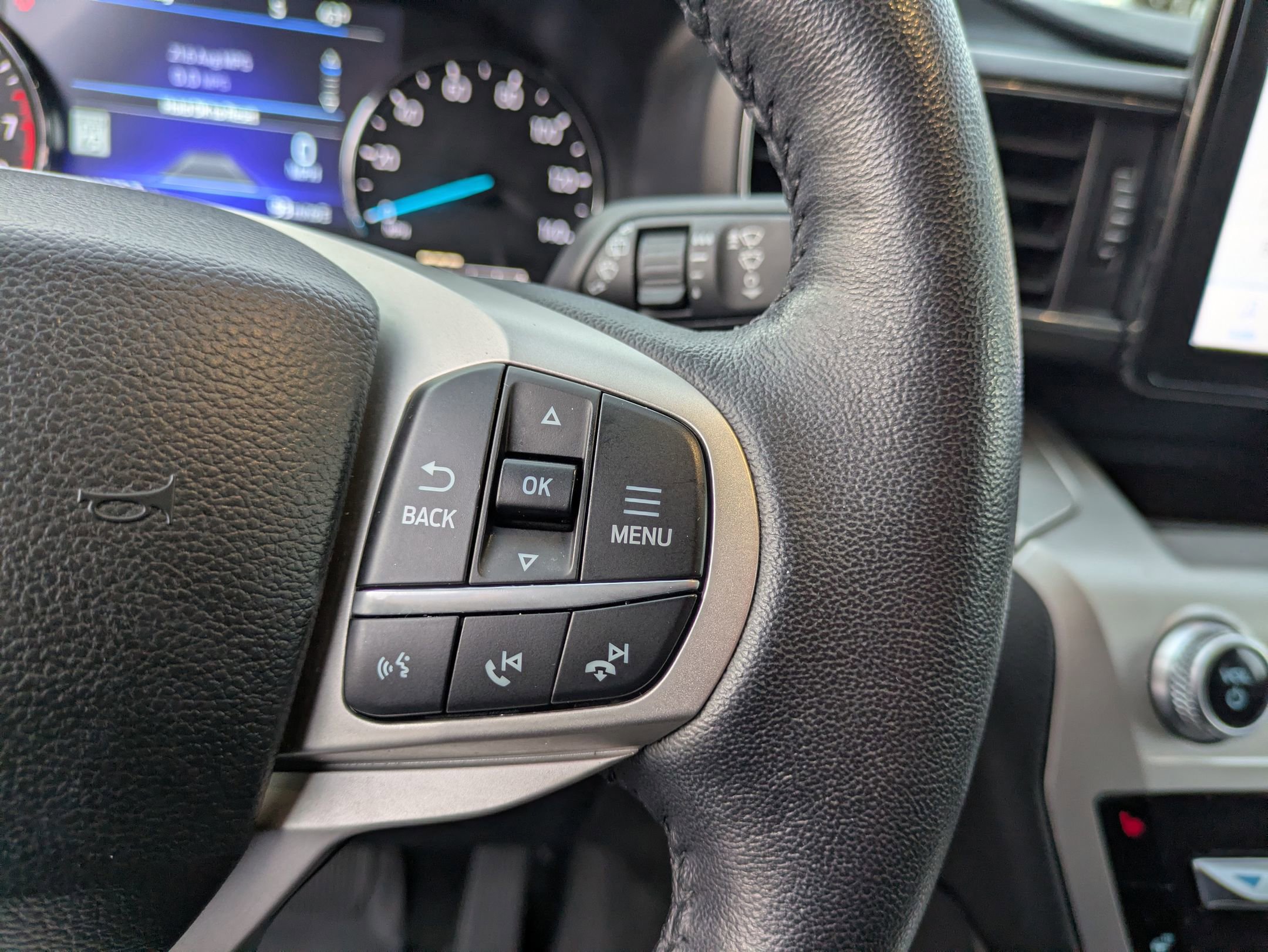 Certified 2022 Ford Explorer XLT w/ Equipment Group 202A image 19