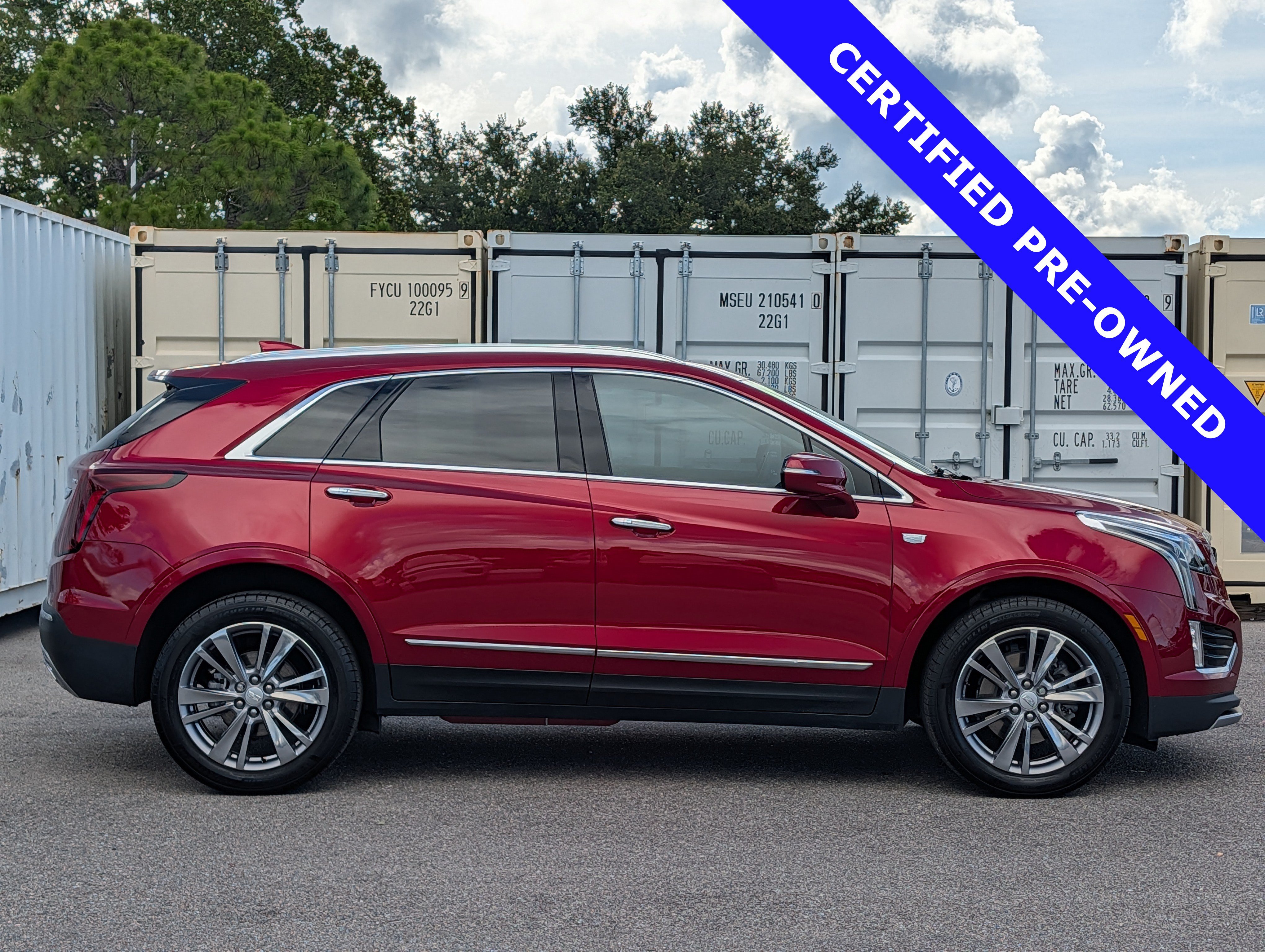 Used 2024 Cadillac XT5 Premium Luxury w/ LPO, Floor Liner Package FWD image 3