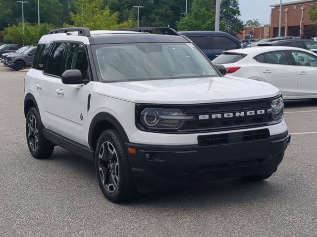 Certified 2023 Ford Bronco Sport Outer Banks w/ Tech Package AWD/4WD image 4