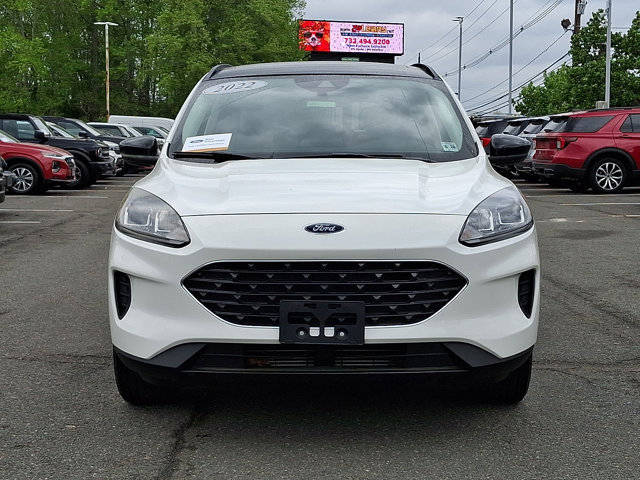 Certified 2022 Ford Escape SE w/ SE Sport Appearance Package AWD/4WD image 3