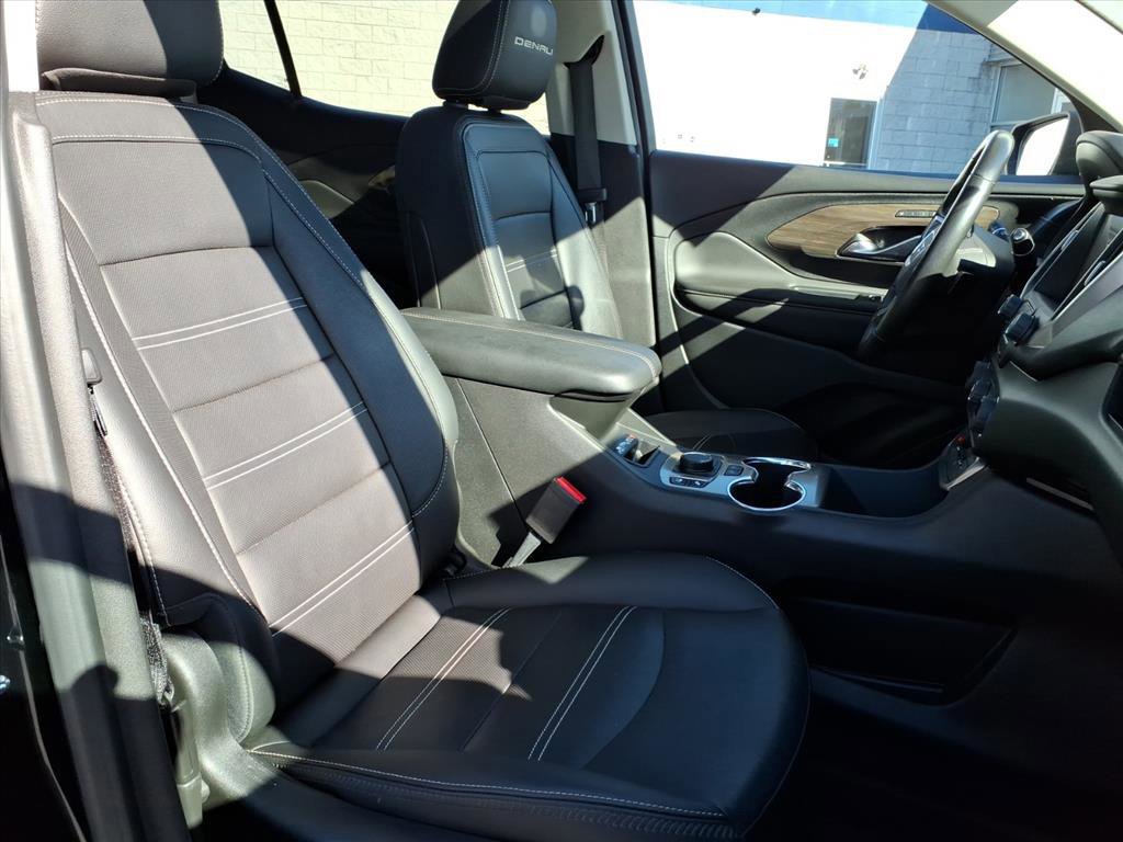 Used 2022 GMC Terrain Denali w/ Denali Premium Package image 16