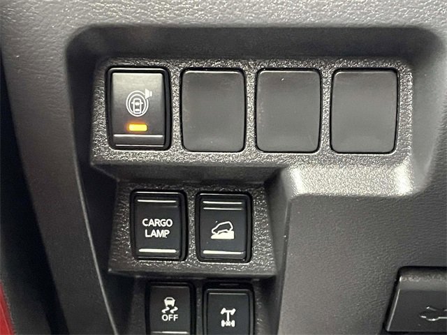 Used 2025 Nissan Frontier PRO-4X image 18