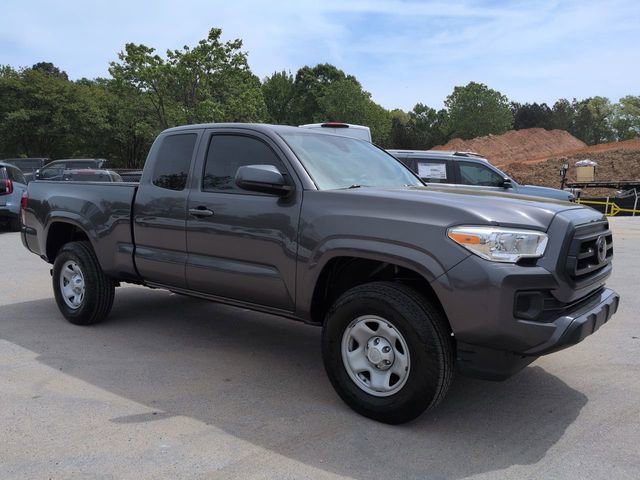 Used 2022 Toyota Tacoma SR w/ SR Convenience Package image 2