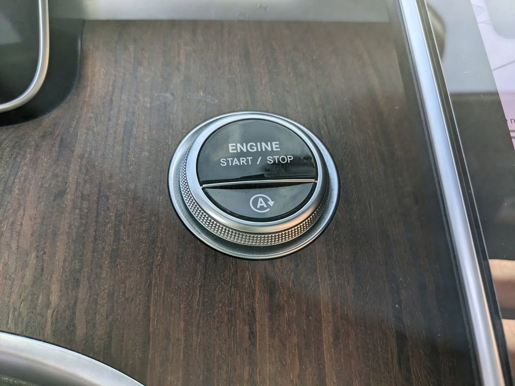 Used 2022 Mercedes-Benz C 300 Sedan image 22