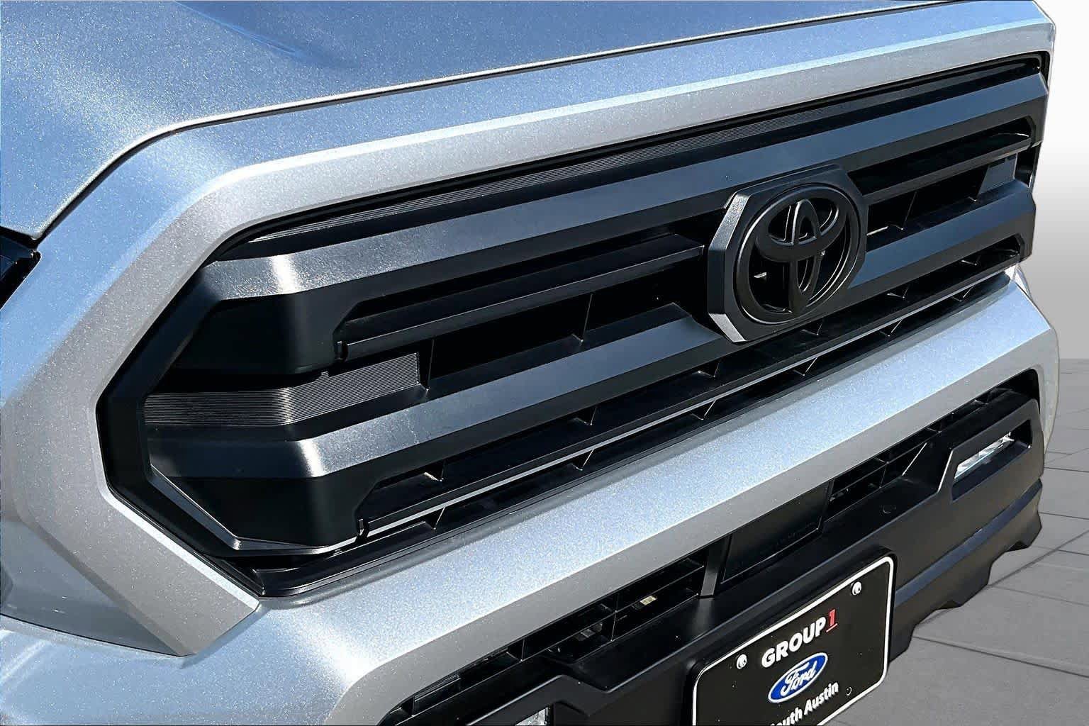 Used 2025 Toyota Tacoma SR5 RWD image 30