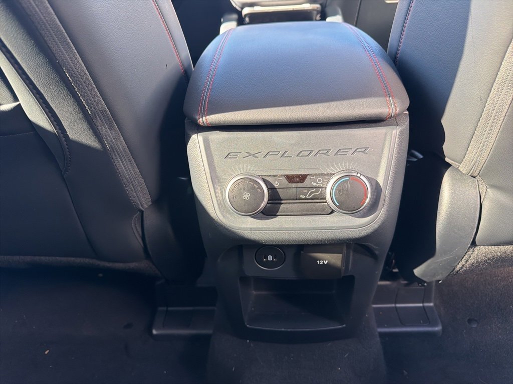 Certified 2025 Ford Explorer ST-Line w/ ST-Line Street Pack image 21