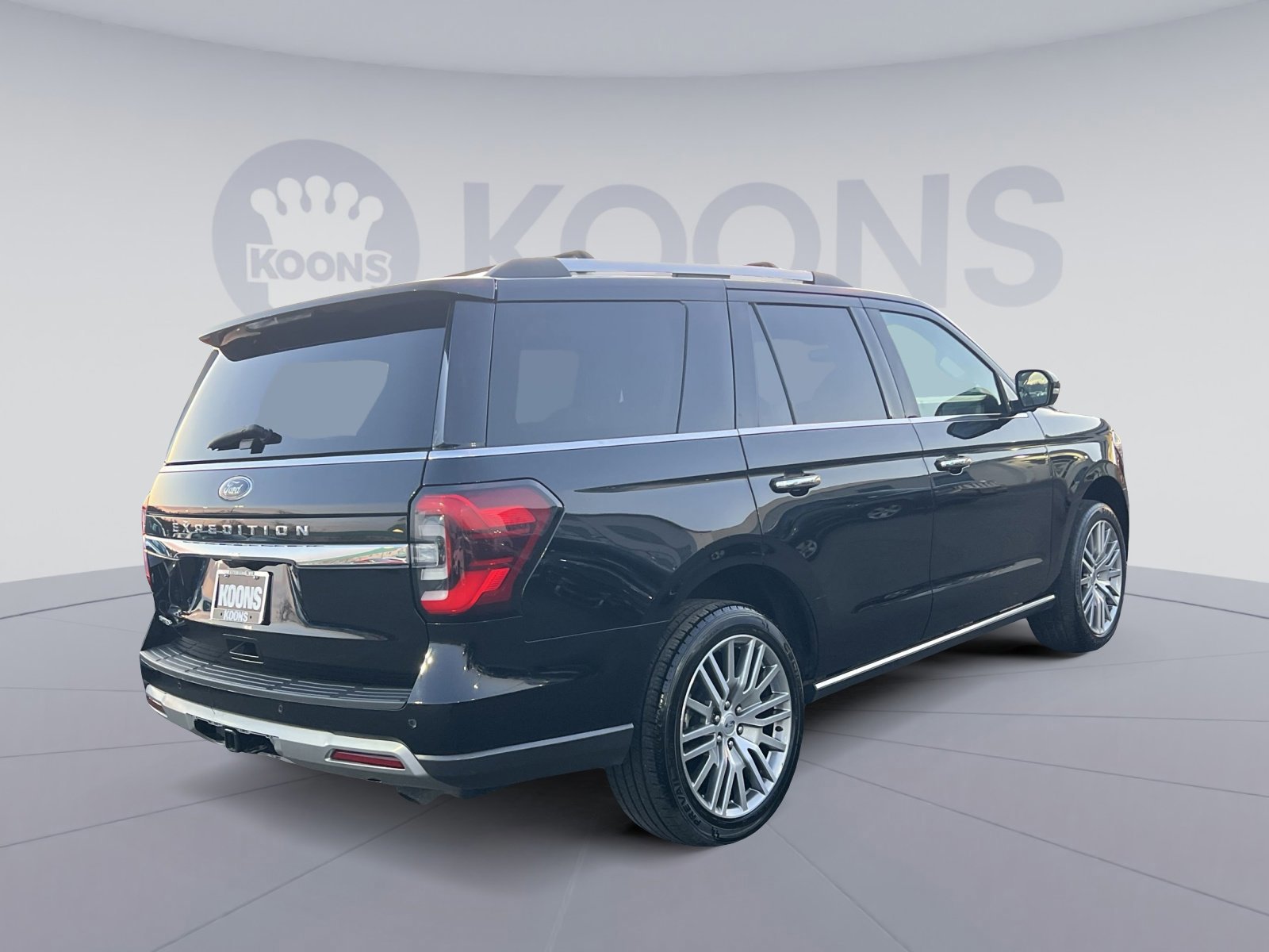 Certified 2024 Ford Expedition Limited image 5