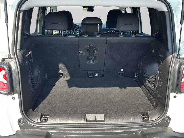 Used 2018 Jeep Renegade Trailhawk w/ Cold Weather Group II AWD/4WD image 29