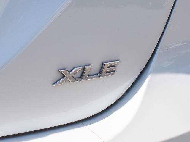 Used 2022 Toyota Camry XLE FWD image 11