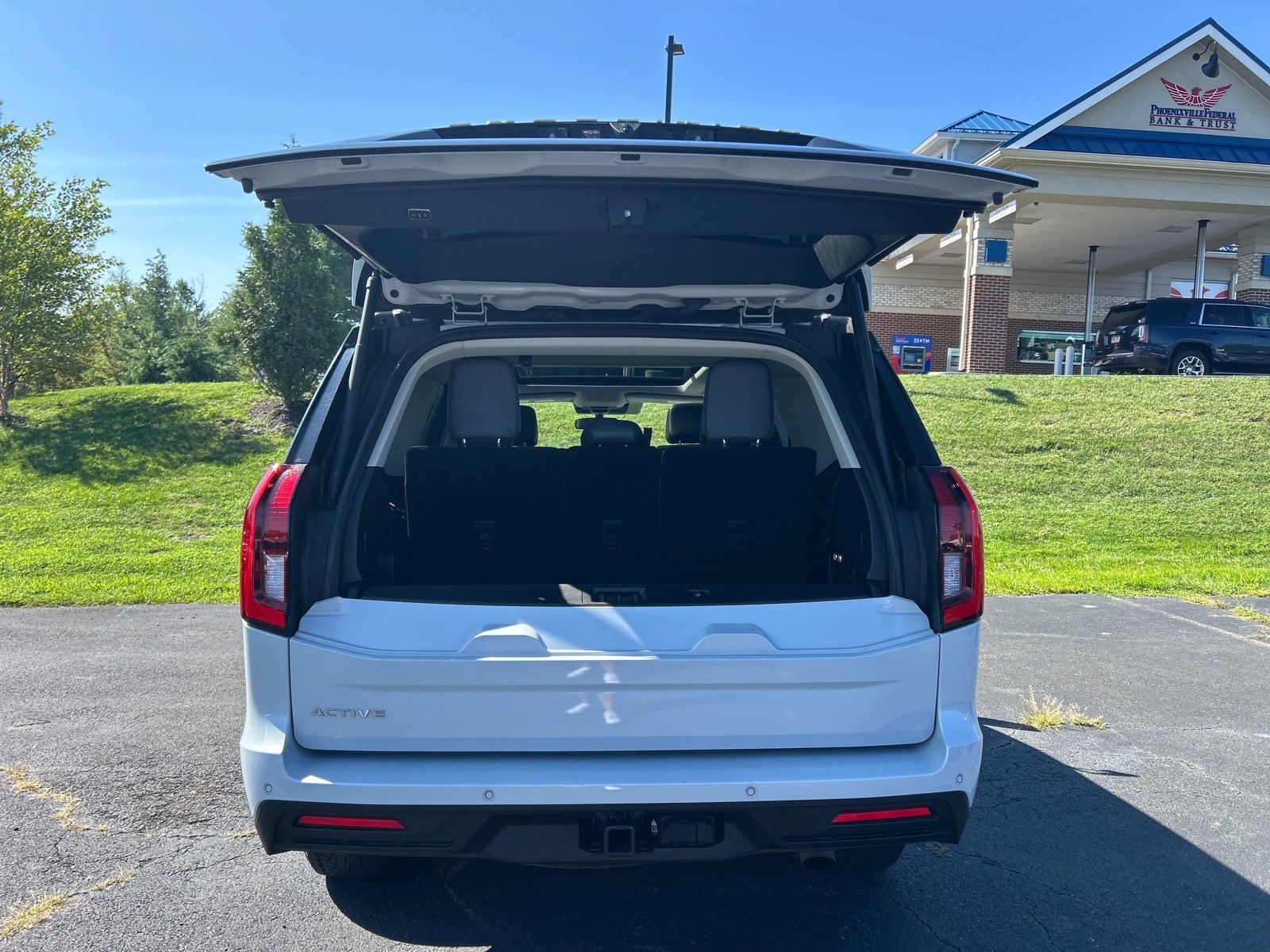 Certified 2025 Ford Expedition Active AWD/4WD image 14