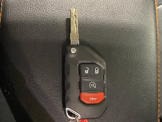 Used 2022 Jeep Gladiator Mojave w/ Cold Weather Group AWD/4WD image 28
