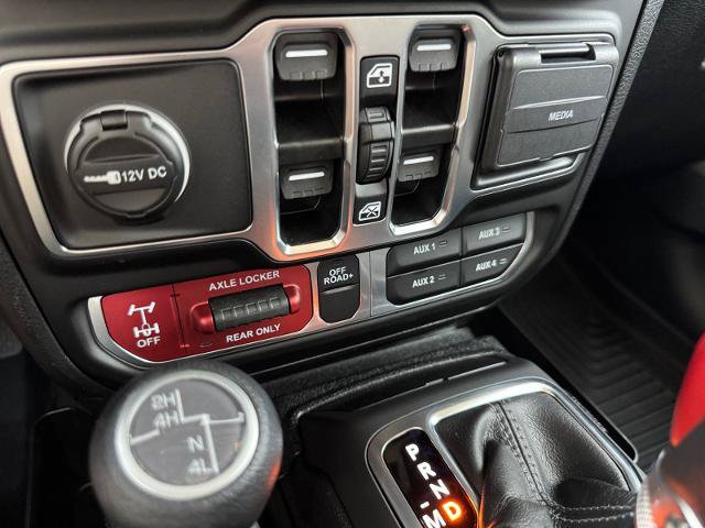 Used 2025 Jeep Gladiator Mojave w/ Steel Bumper Group AWD/4WD image 27