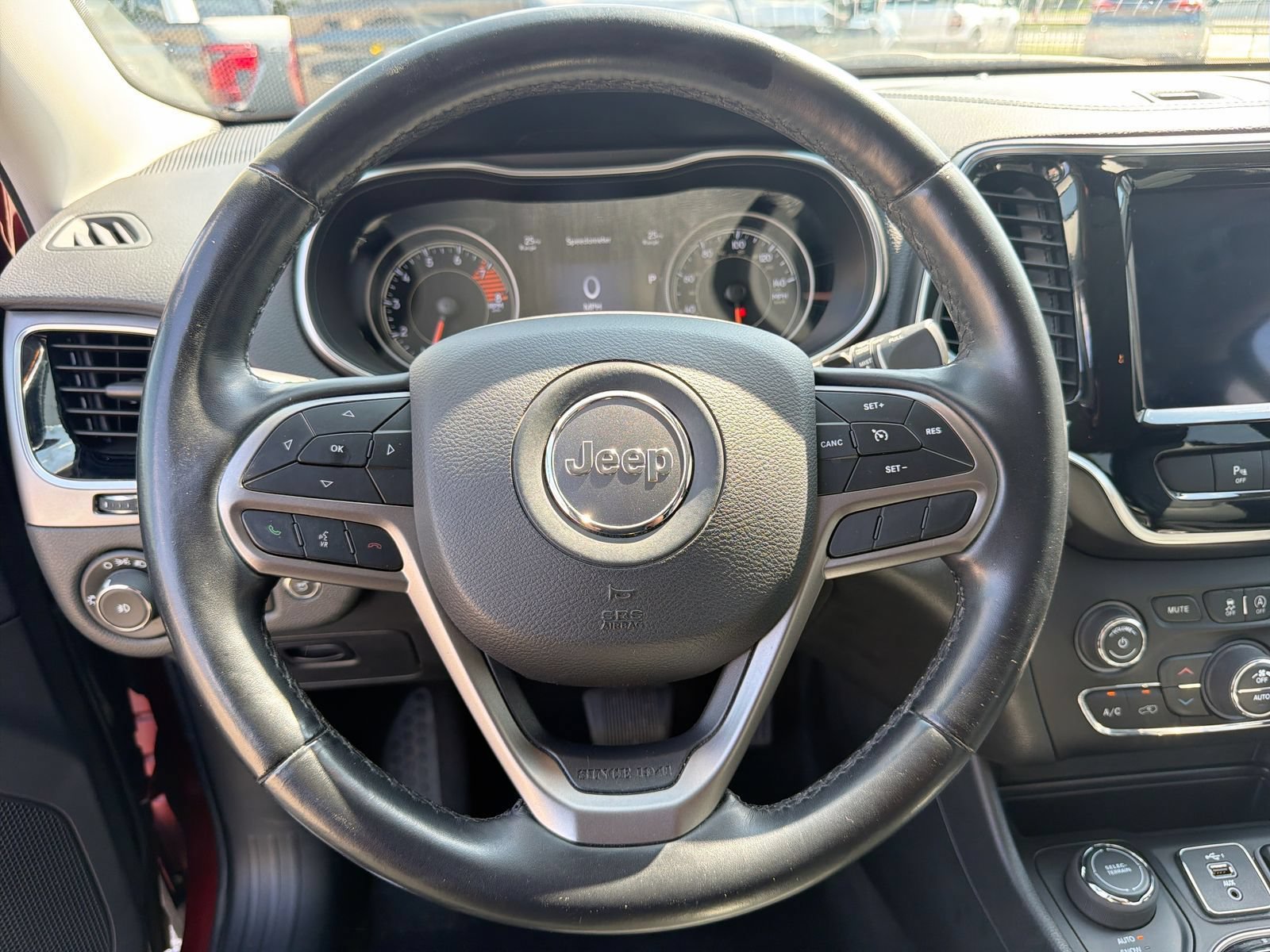 Used 2019 Jeep Cherokee Limited AWD/4WD image 26