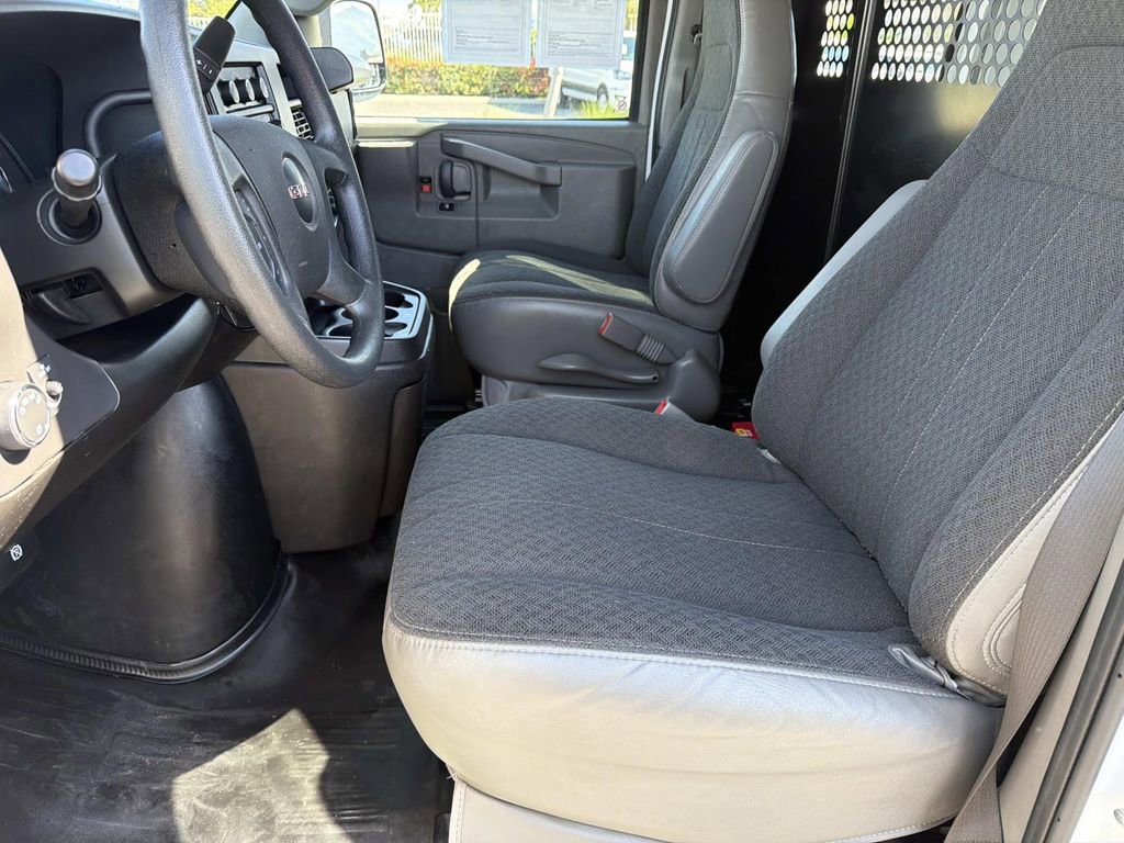 Used 2024 GMC Savana 2500 w/ Driver Convenience Package image 17