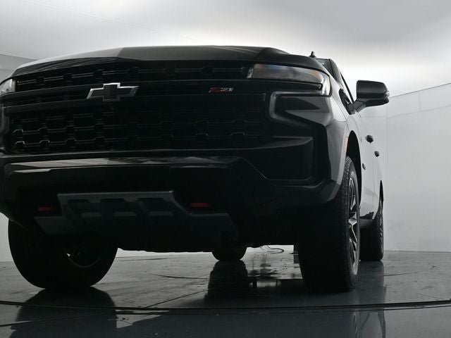 Used 2023 Chevrolet Tahoe Z71 w/ Luxury Package AWD/4WD image 32
