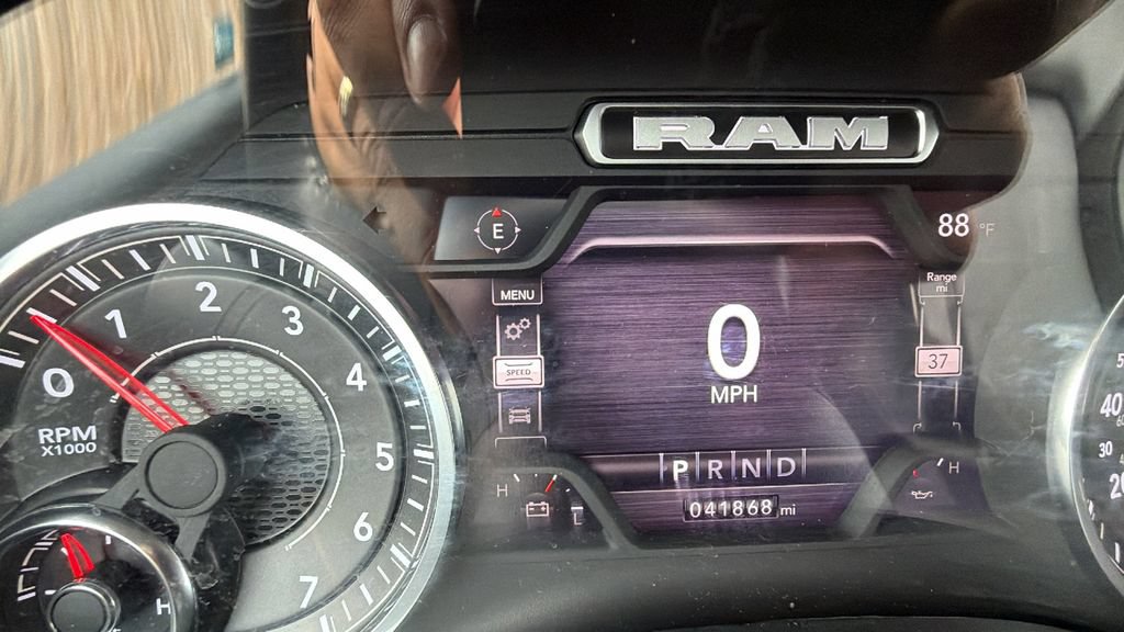 Used 2024 RAM 1500 Laramie AWD/4WD image 22