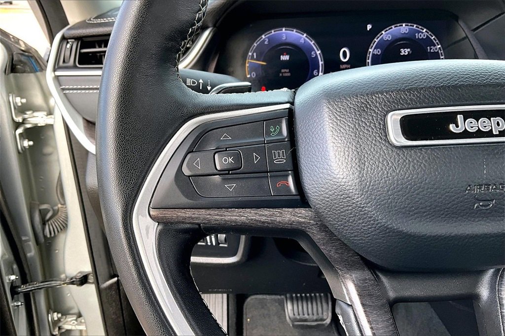 Used 2022 Jeep Grand Cherokee L Limited image 18